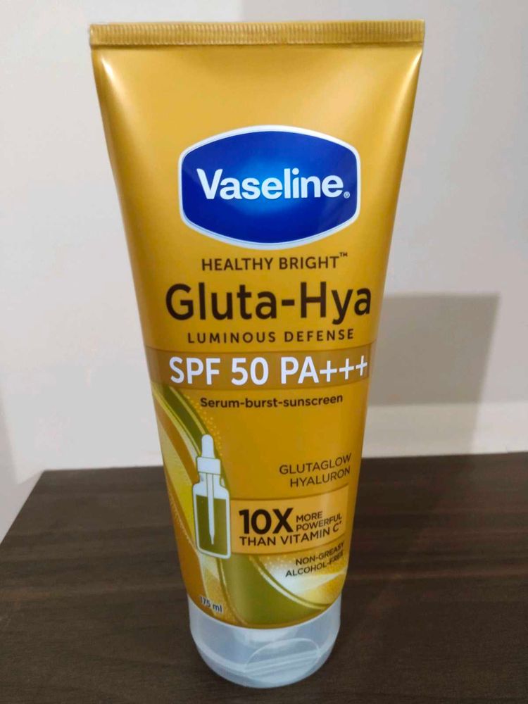 Vaseline Gluta-Hya SPF 50