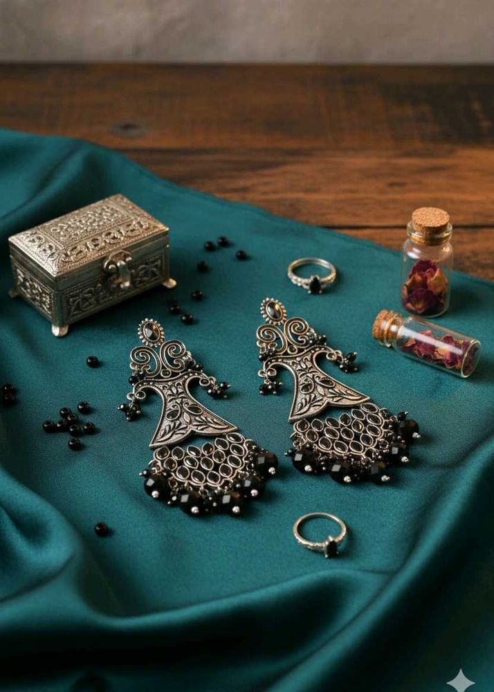 Elegant Black Earrings