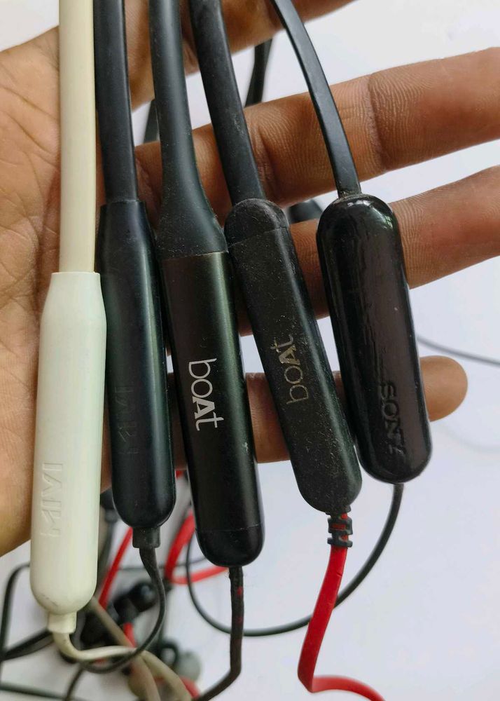 Mixed Earphone Bundle Partially Working Earphones