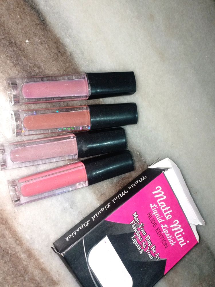 Set Of 4 Nude Lipstick + Freebie