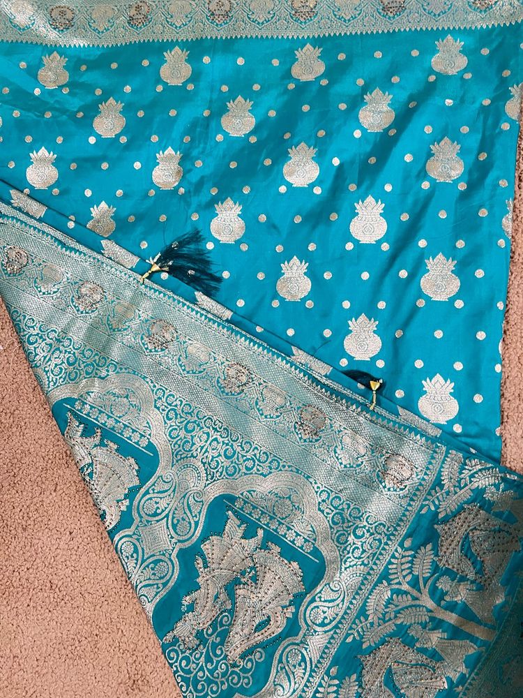 Elegant Teal Saree
