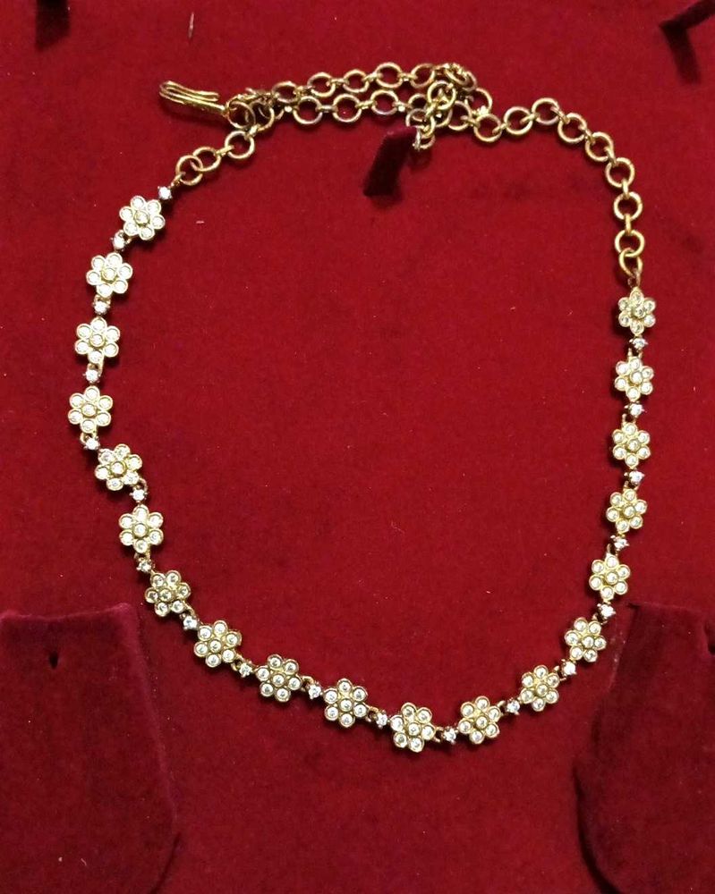 Floral Design Necklace