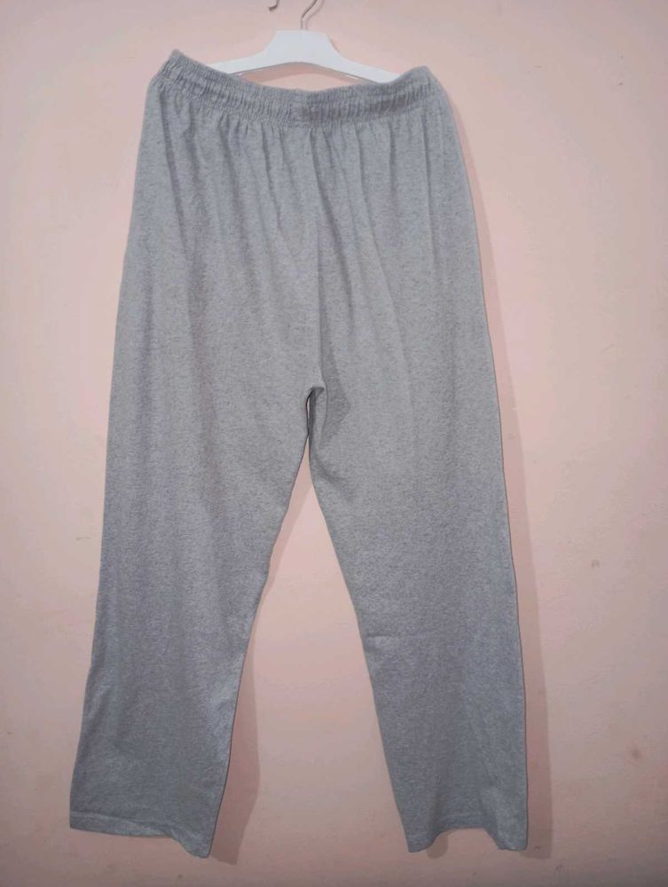 Baggy comfortable trousers