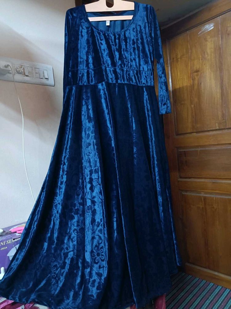 VELVET GOWN