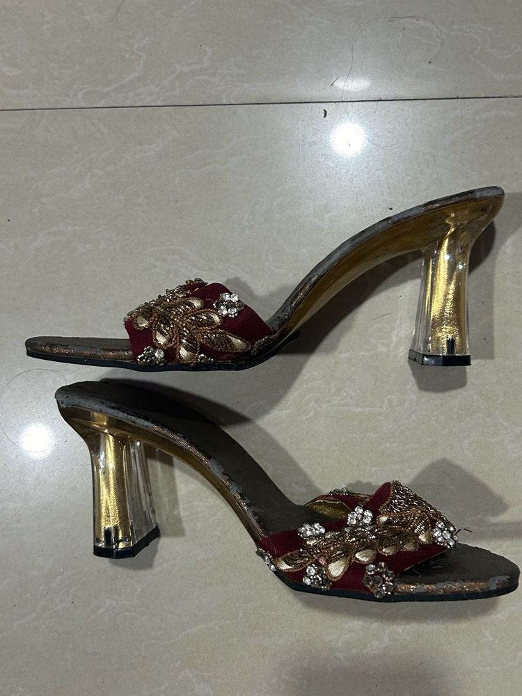 BRIDAL GLASS SANDALS