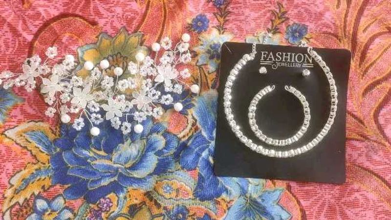 Jewelry Set: Necklace, Earrings, Hair Piece