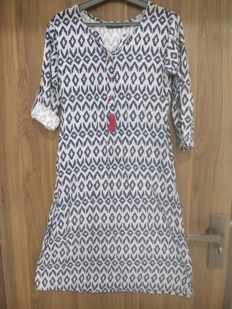 Avaasa Kurti(L)