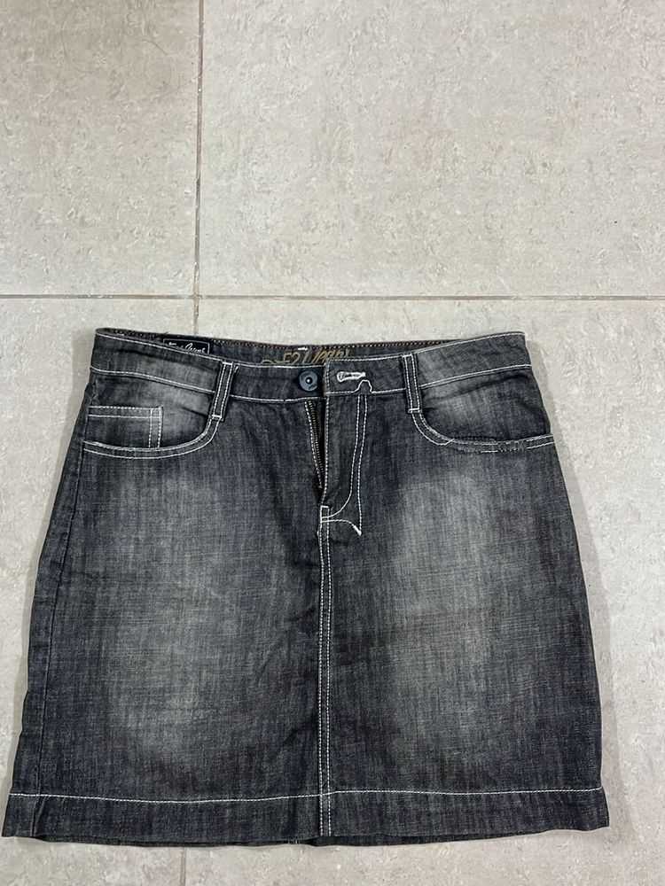 F21 Vintage Imported Skirt