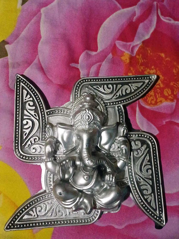 New Ganesh Idol Showpiece