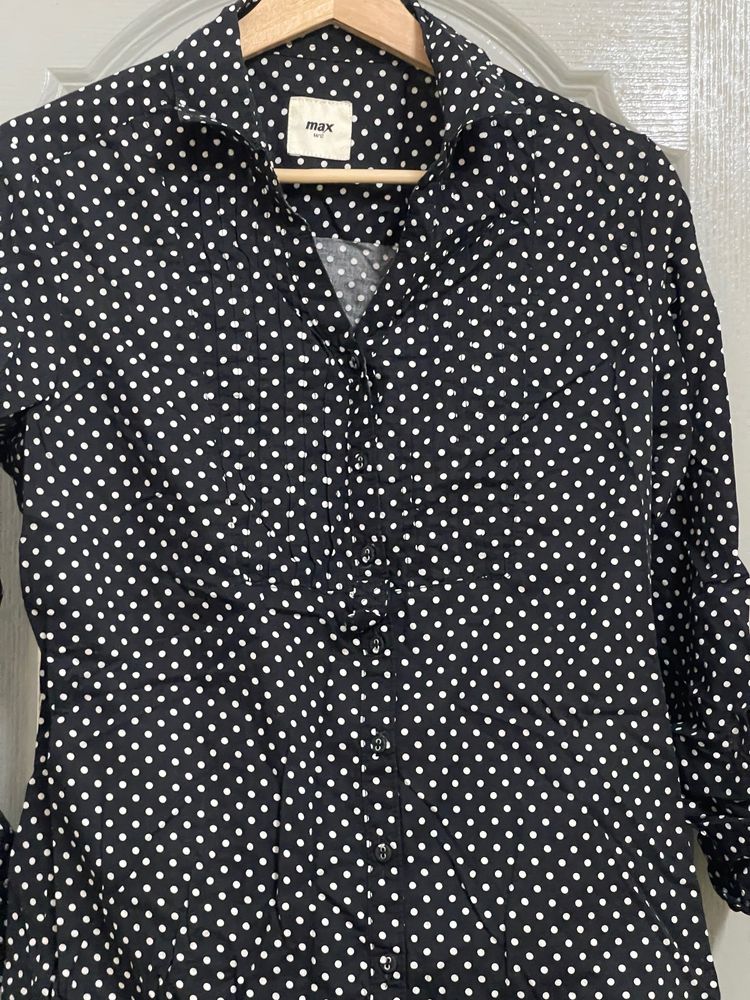 Max Shirt In Size Medium