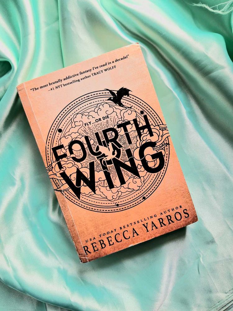 🔥 Fourth Wing – Rebecca Yarros |