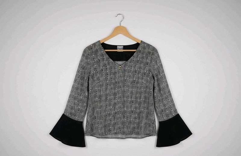 Stylish Black &amp; White Top