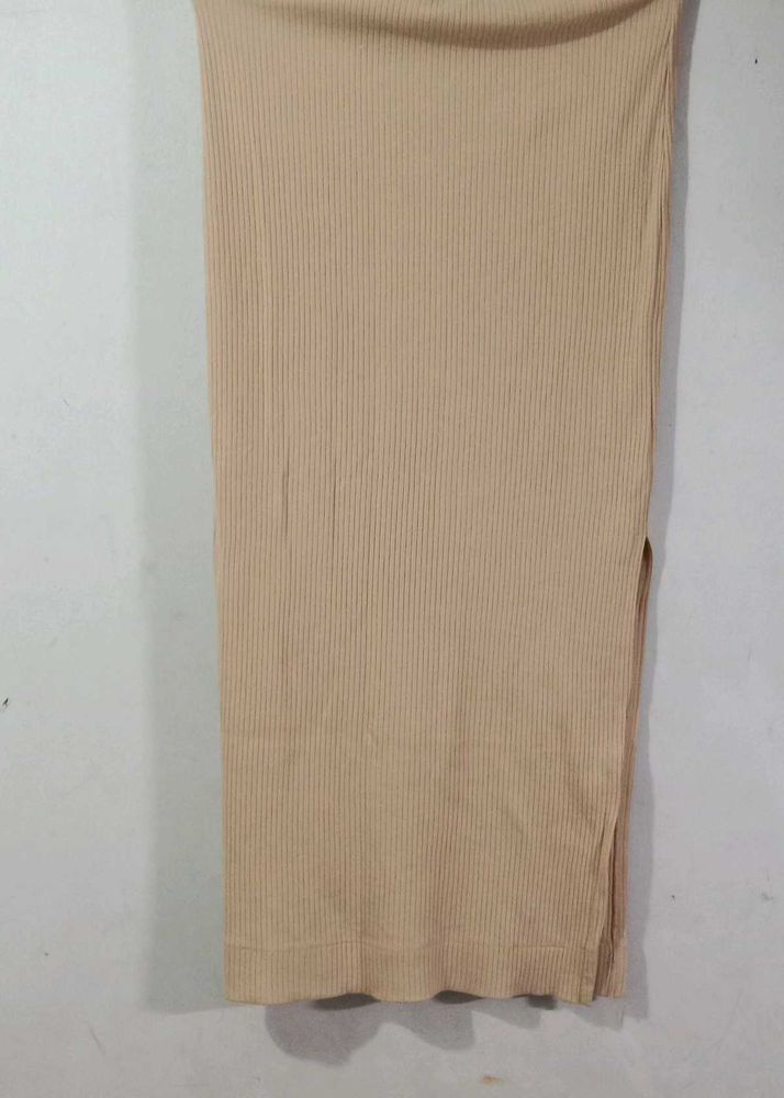 Straight Fit Nude Skirt