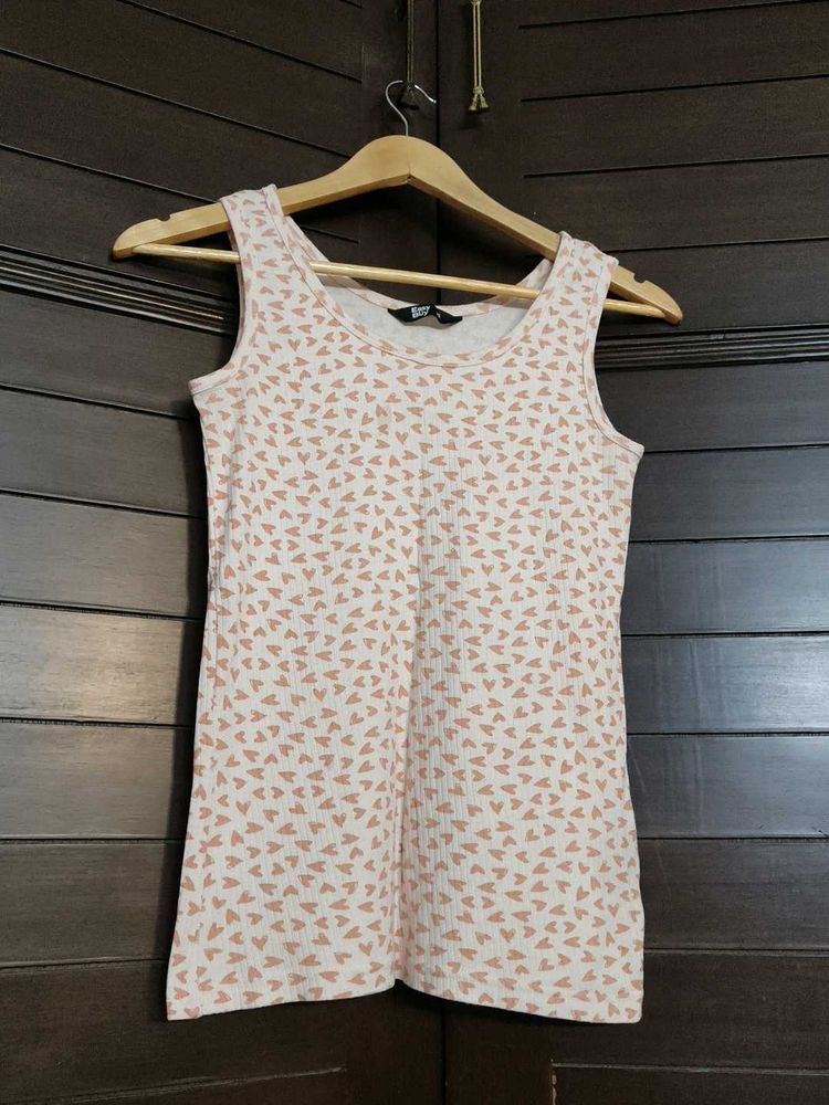 Easybuy women beige heart printed Tank top