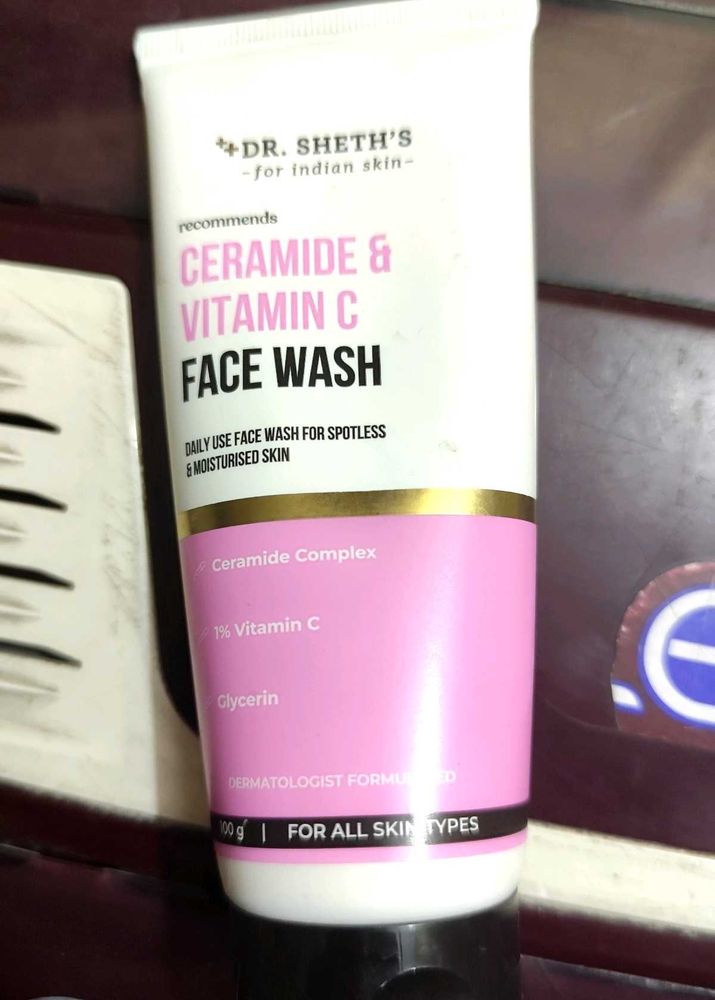 Dr. Sheths Vitamin C and ceramide Facewash