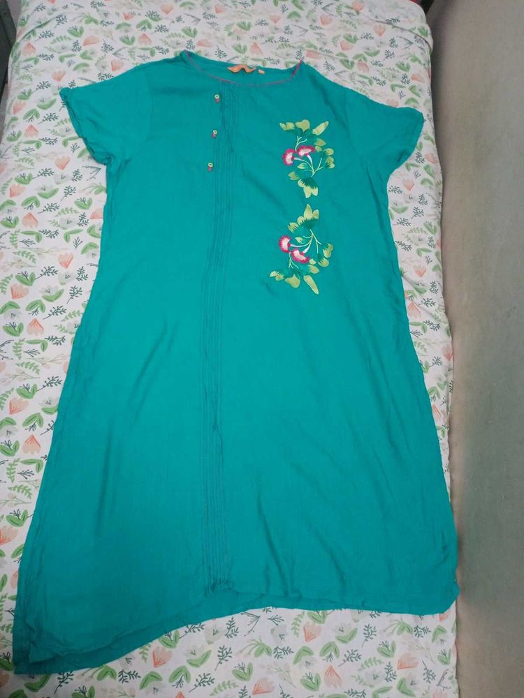 Embroidered Green Kurta