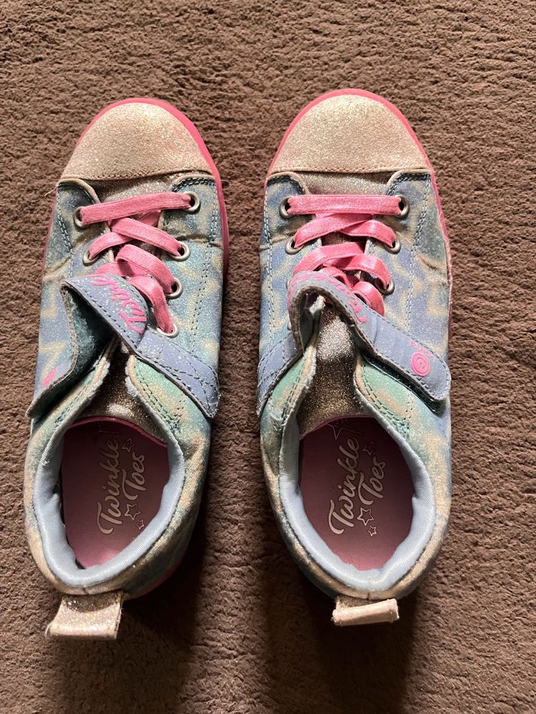 Twinkle Toes Sneakers - Size 7-8 Years
