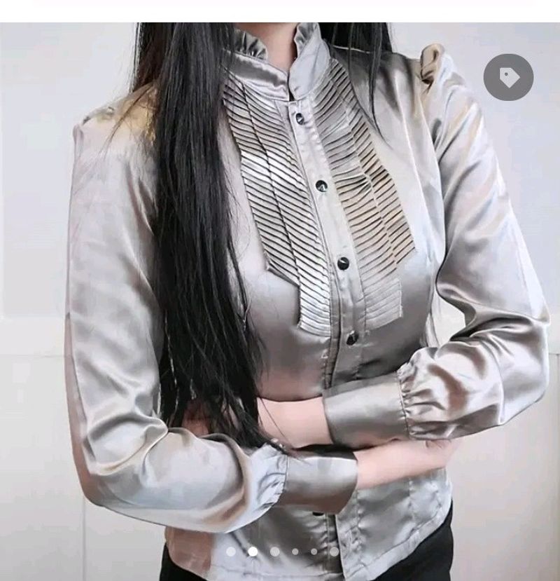 Satin Fitted top With Belt