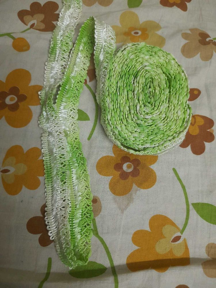 Green &amp; White Lace Trim