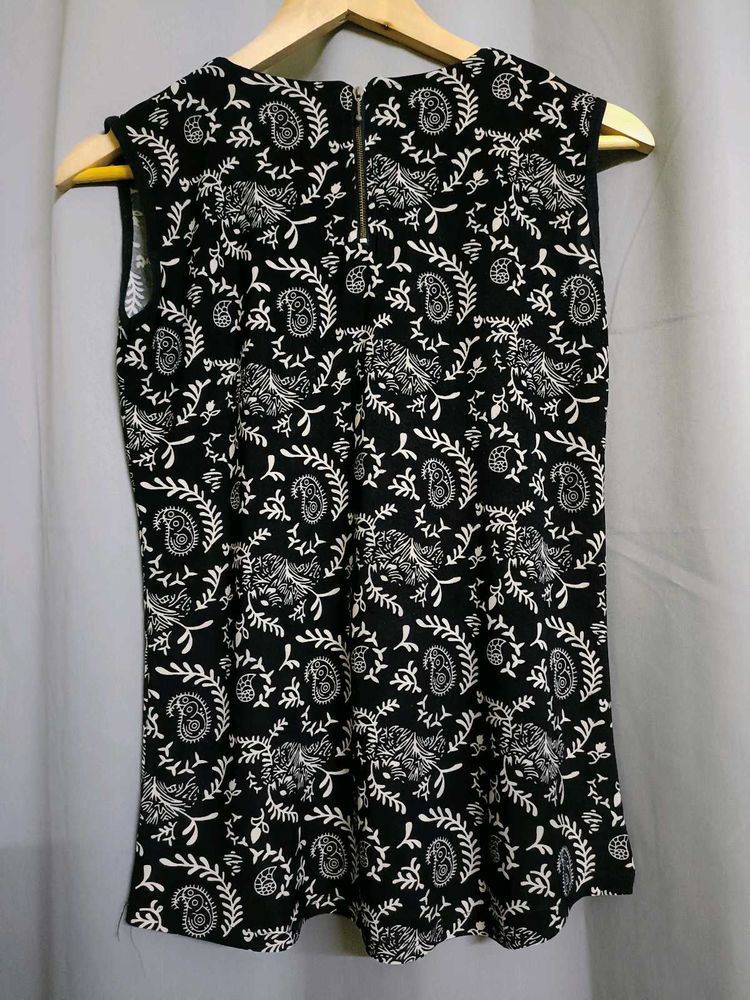 Y2k Paisley Print Sleeveless Top