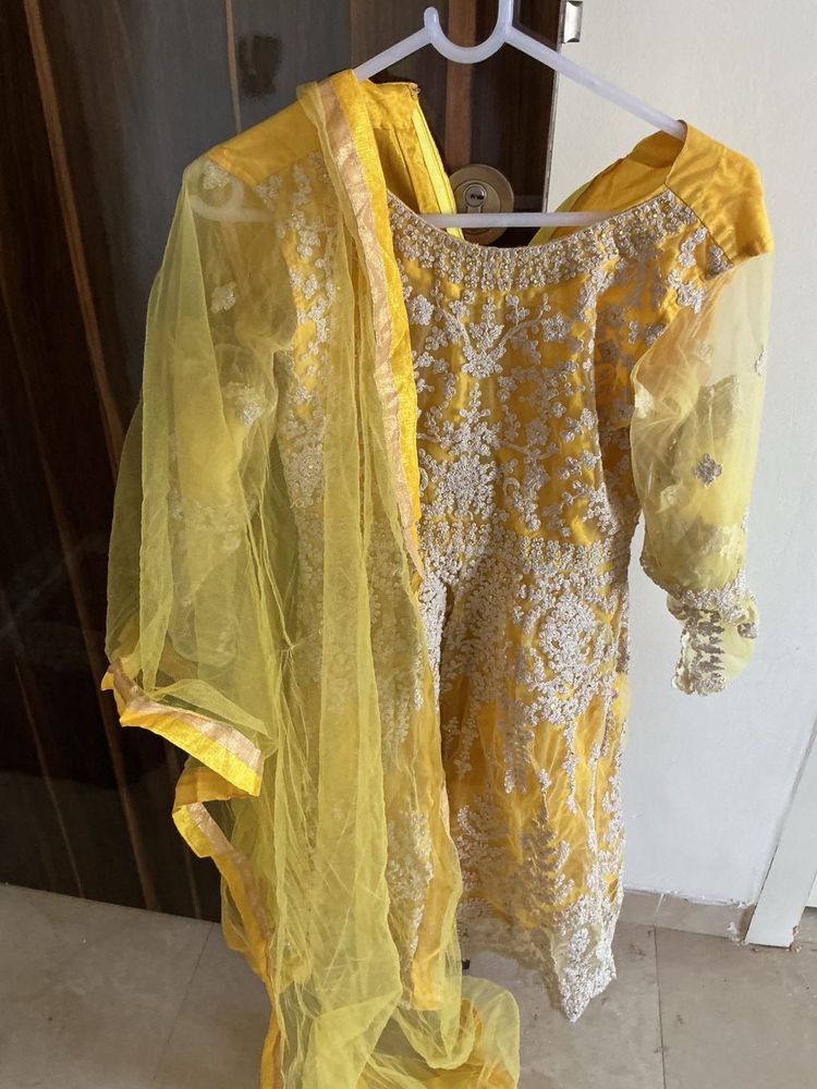 Elegant Yellow Embroidered Kurta Set