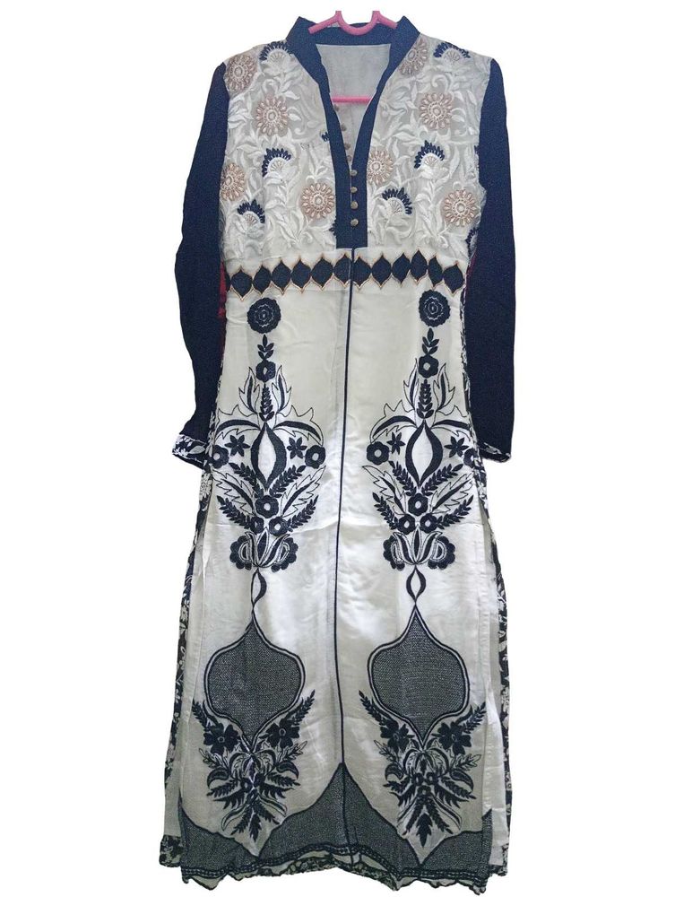 Elegant Embroidered Kurta
