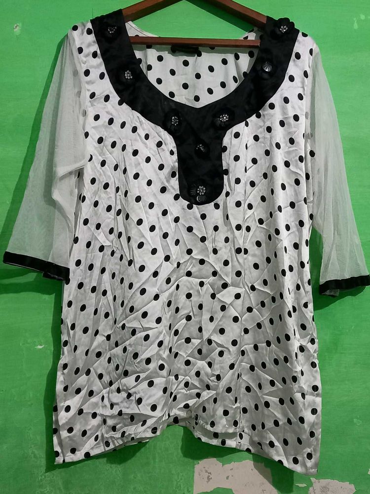 Like New Satin Kurta With Net Sleeves