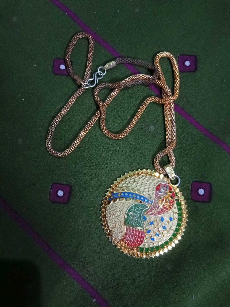Elegant Peacock Pendant Necklace