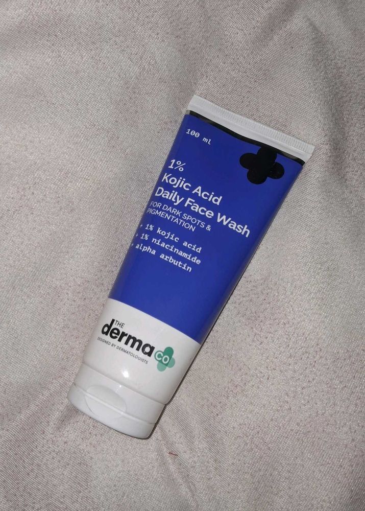 Derma Co Kojic Acid Face Wash