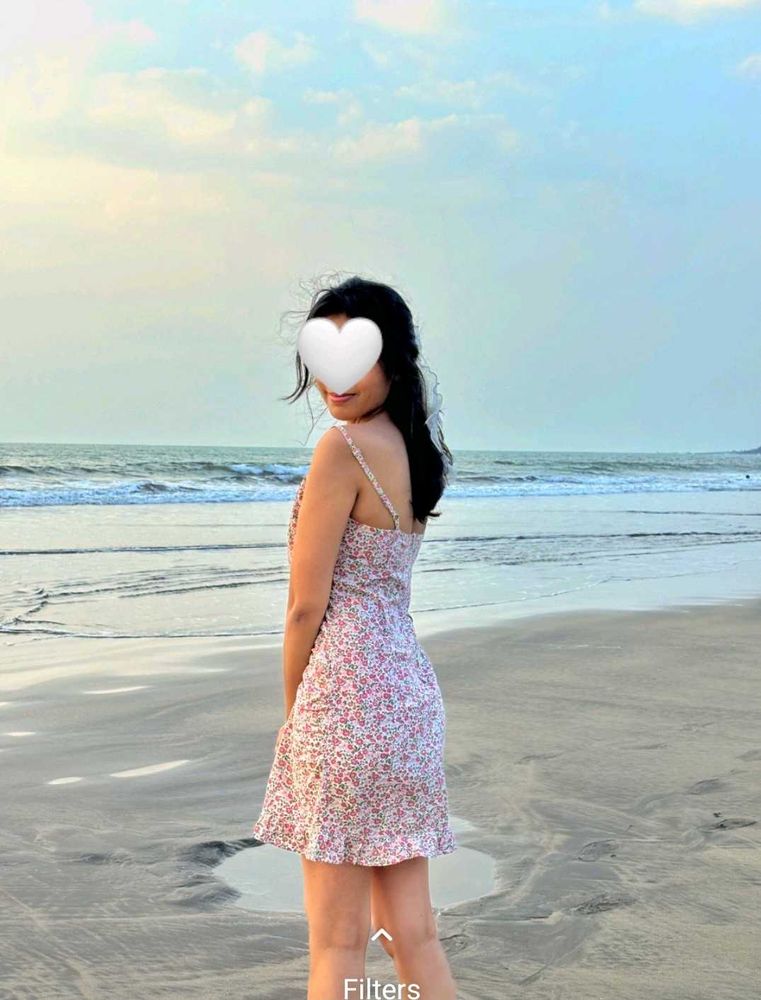 Pretty Pink Floral Dress 🎀🤍