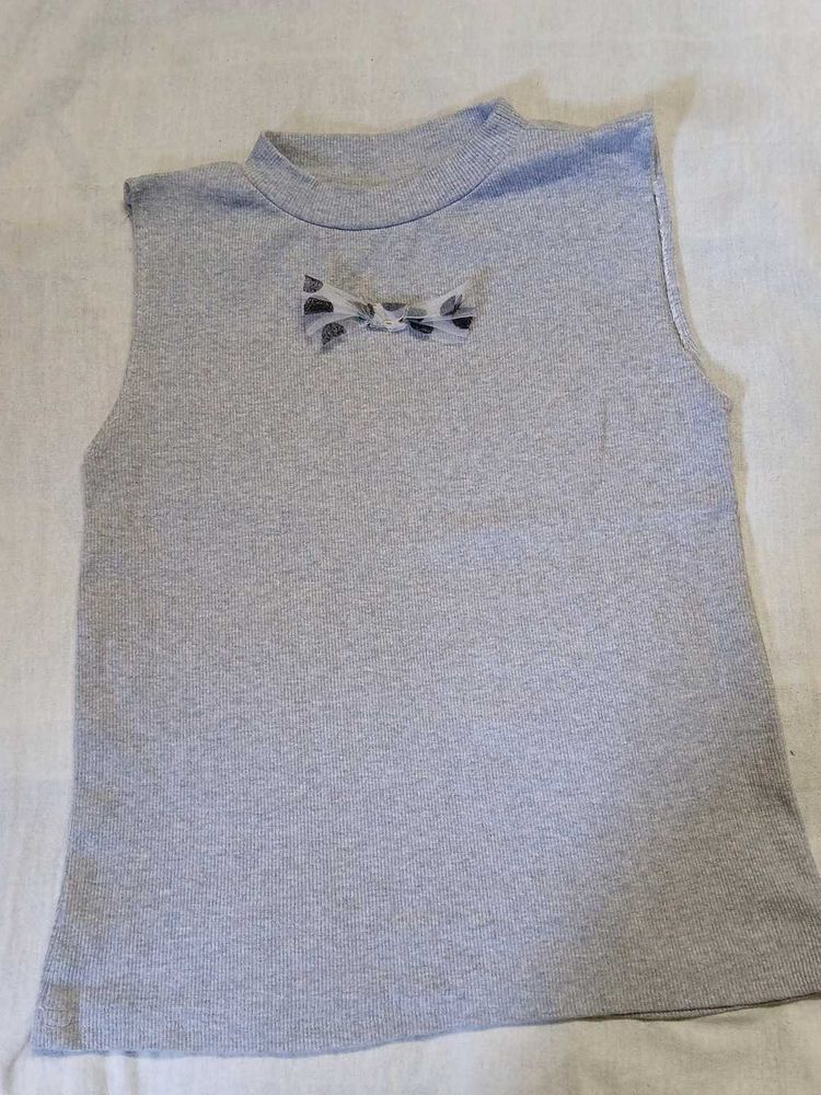 Gray Sleeveless Top with Bow
