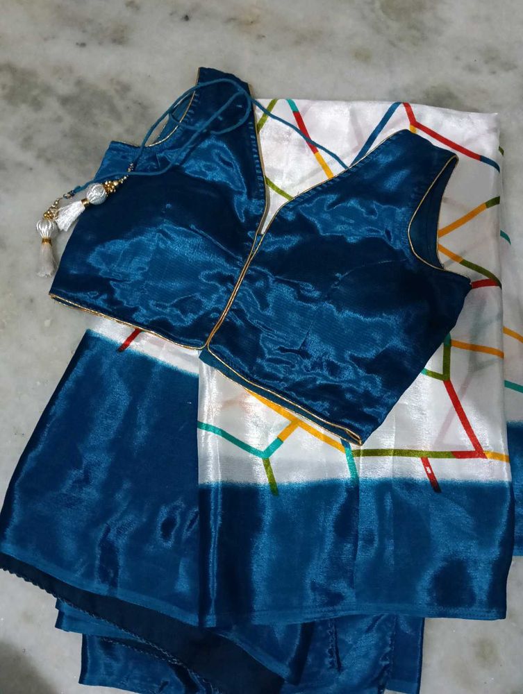 Geometric Saree with stitched Blouse