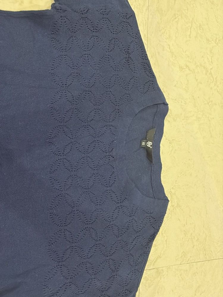 Navy Circle Pattern Top