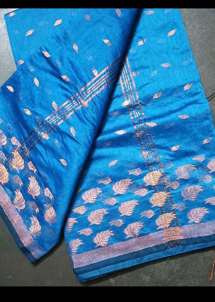 Elegant Blue Leaf Pattern Saree