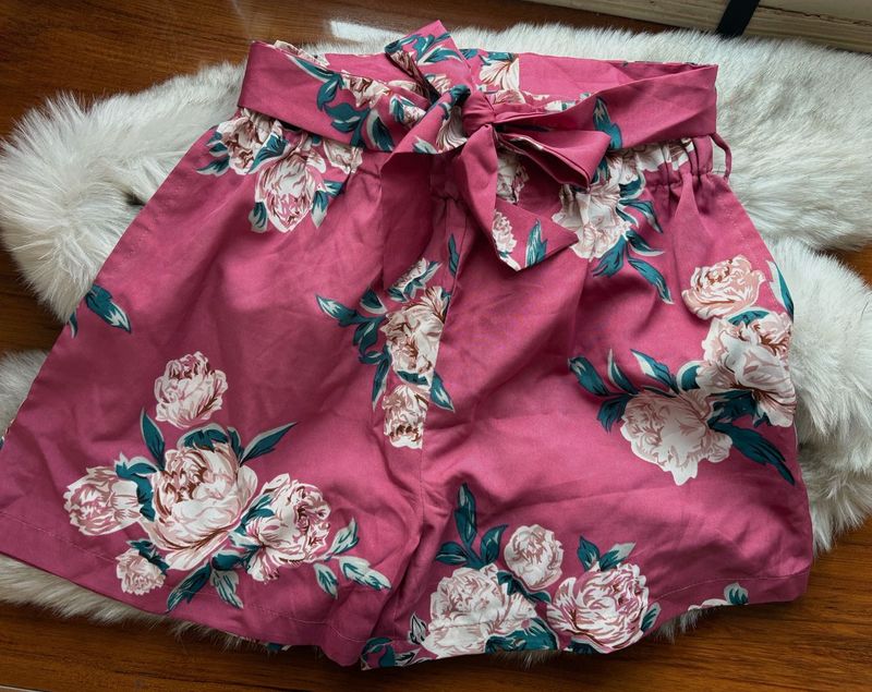 Floral Print Tie-Waist Shorts