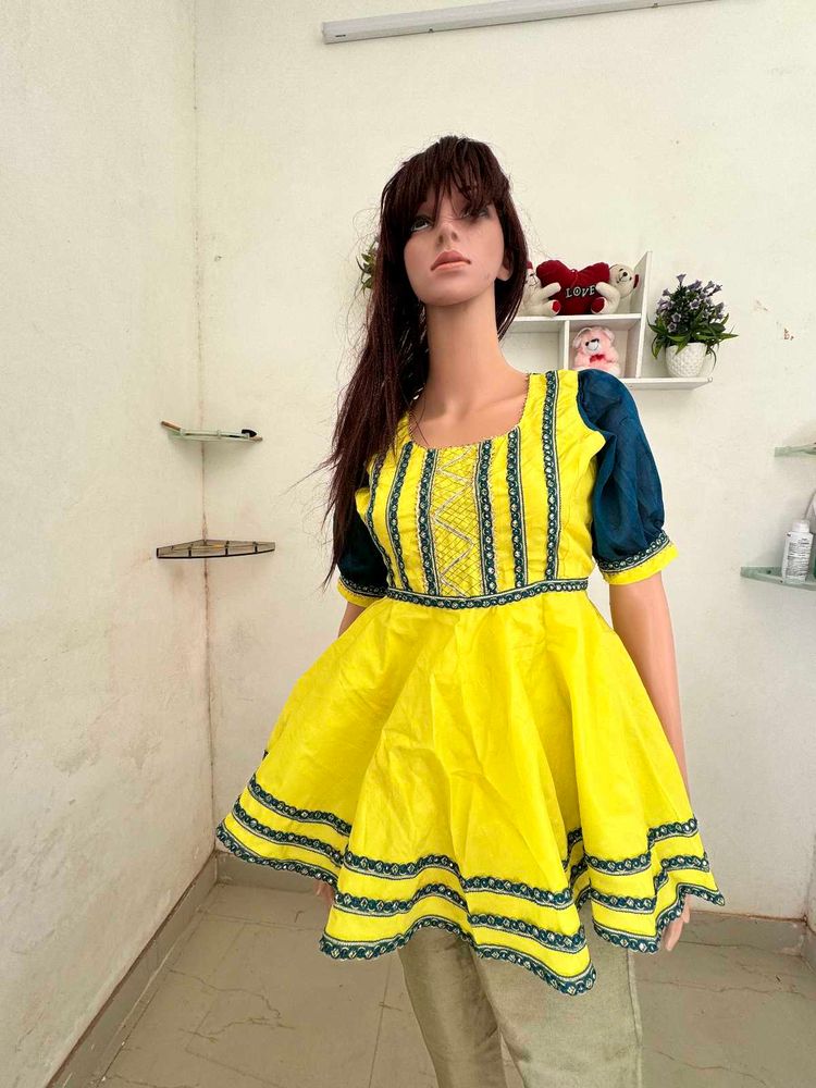 Yellow &amp; Blue Peplum Top