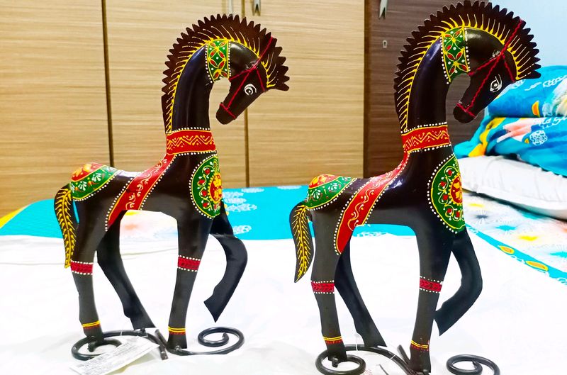 Combo Of 2 Metal Art Horses Decor