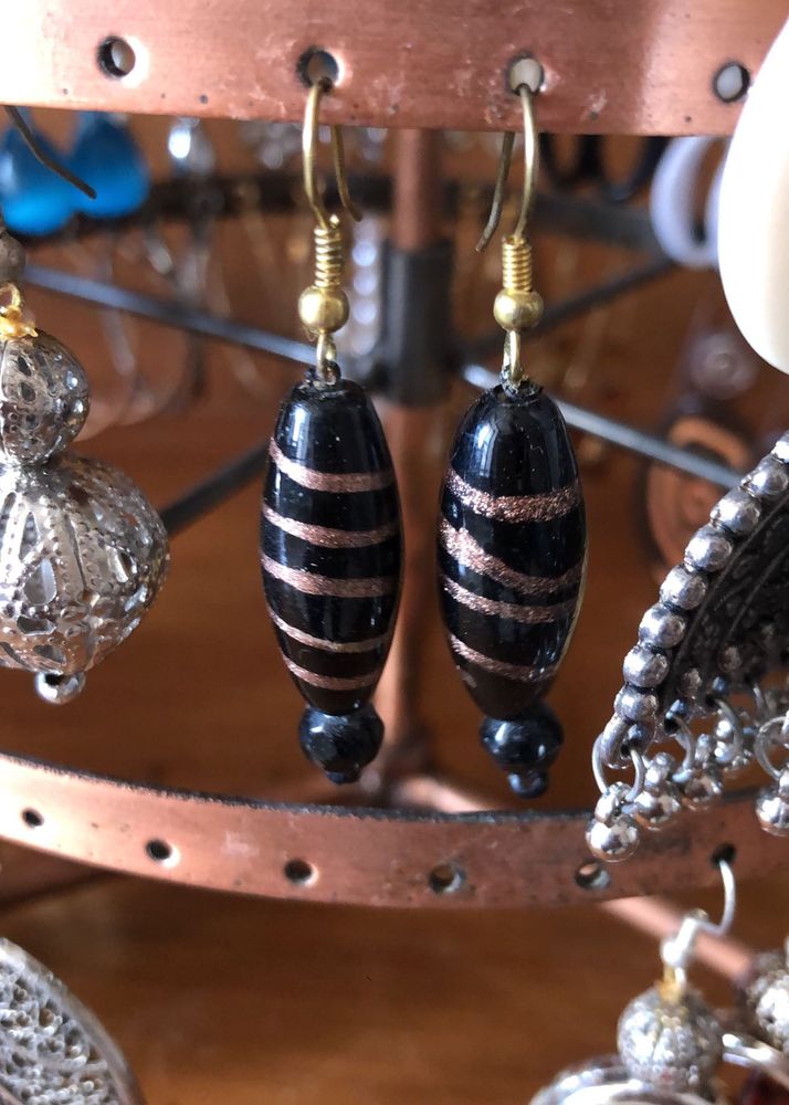 Black Dangler