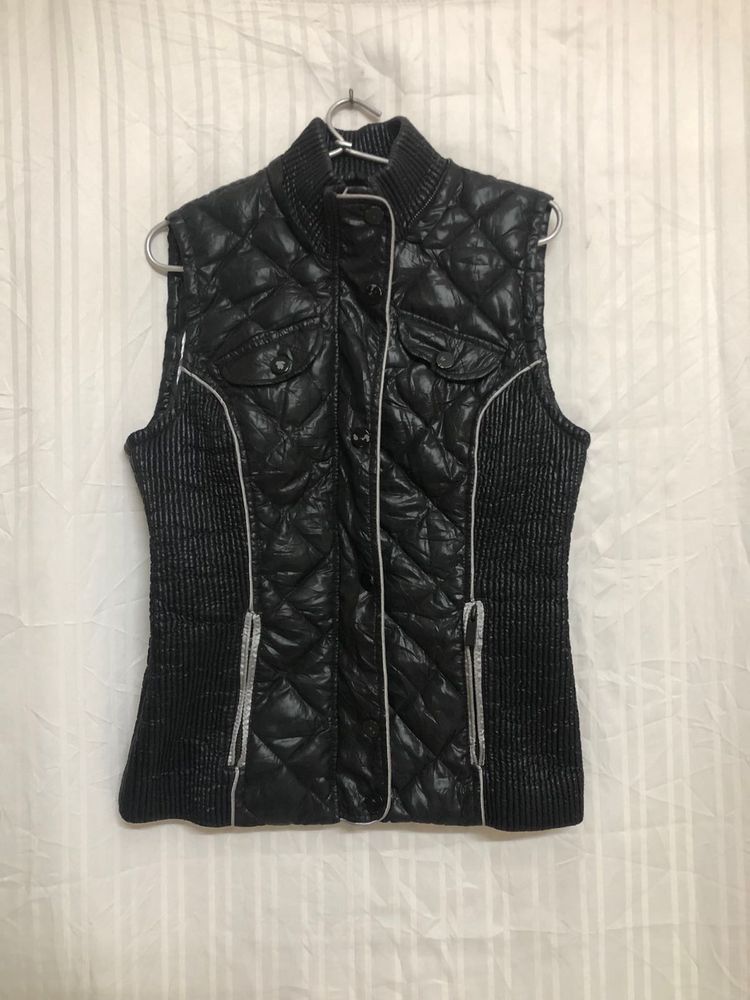 PH 8 Black Sleeveless Puffer Jacket