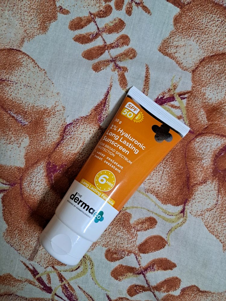 The Derma Co. 1% Hyaluronic Long Lasting Sunscreen