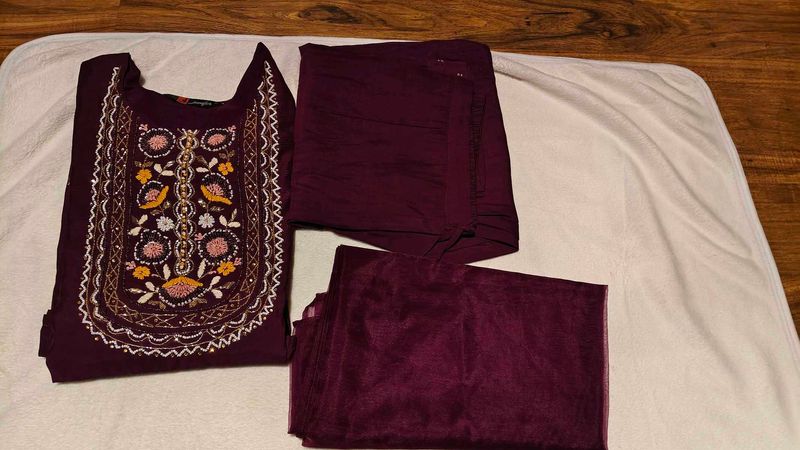 Dark Purple Shade Embroidered Salwar Kameez