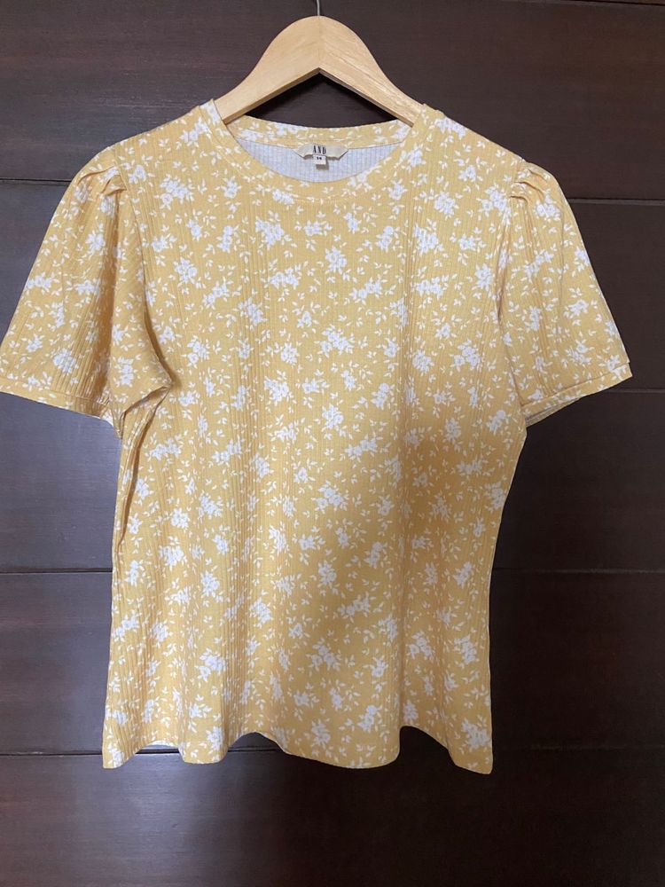 And Women’s Light Yellow Top (xl)