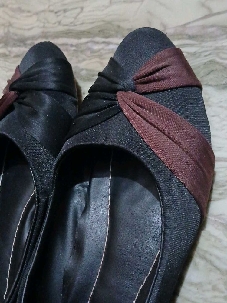 Elegant Black Ballet Flats