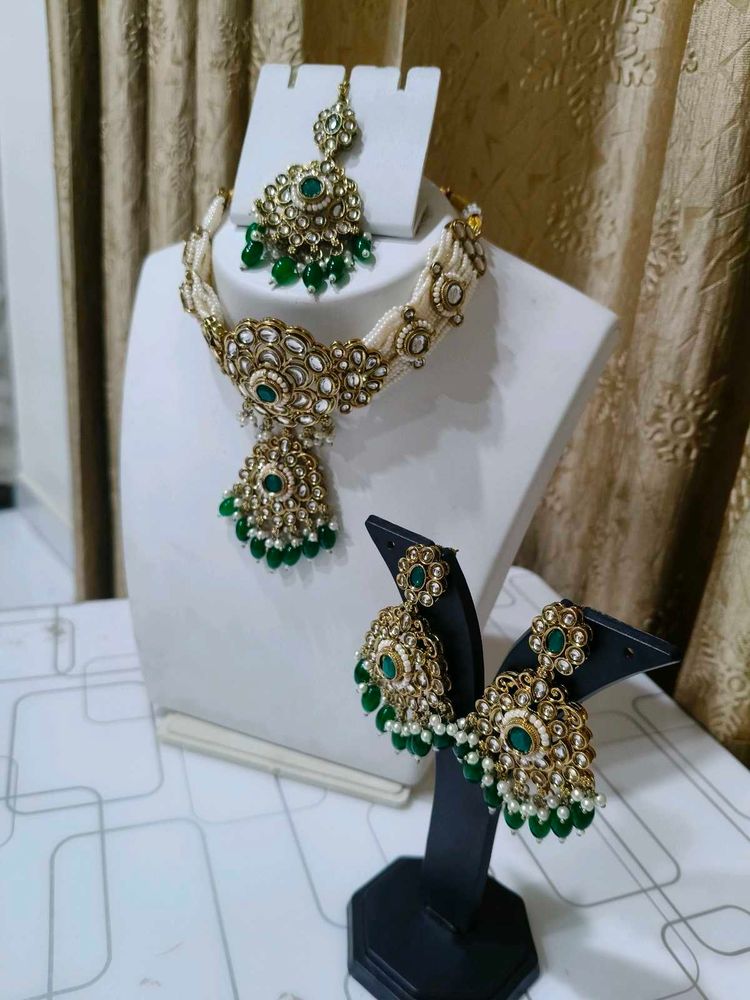 Green Kundan Jewelry Set