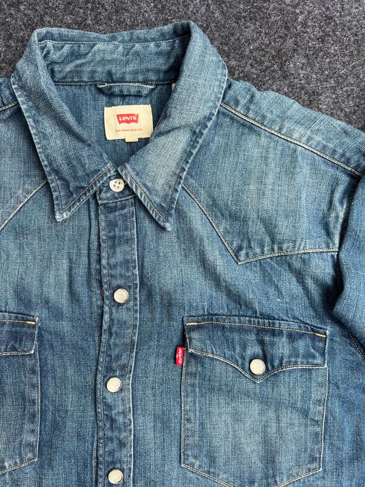 Levi&#39;s Denim Shirt