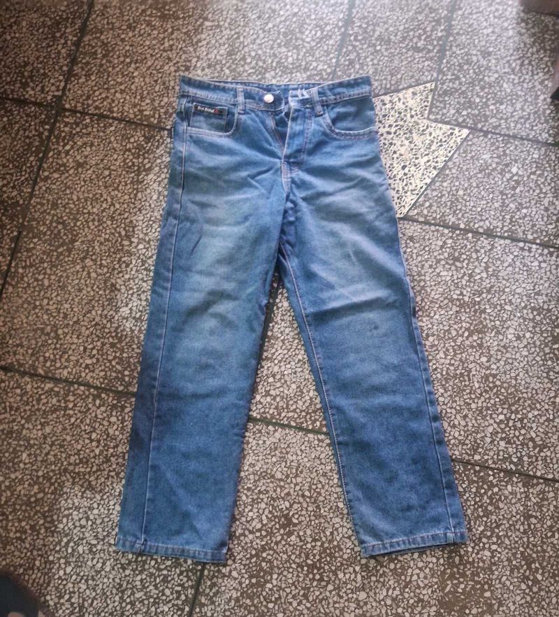 Blue Straight Fir Jeans 599 Rs