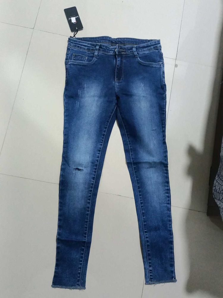 Distressed Skinny Jeans