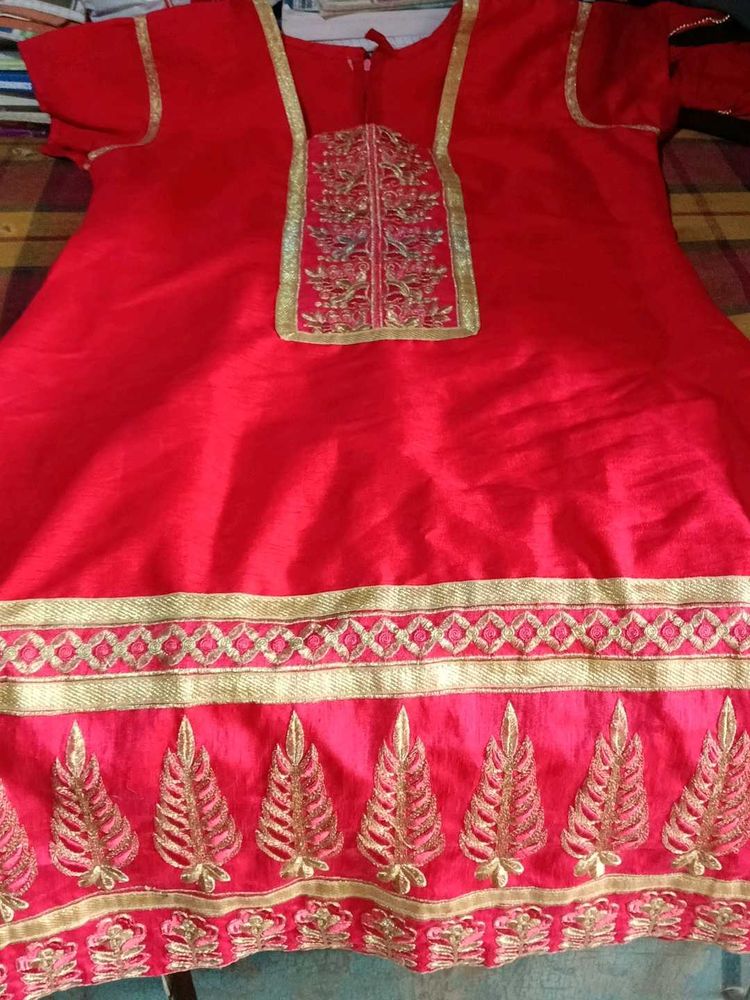Red Embroidered Kurta