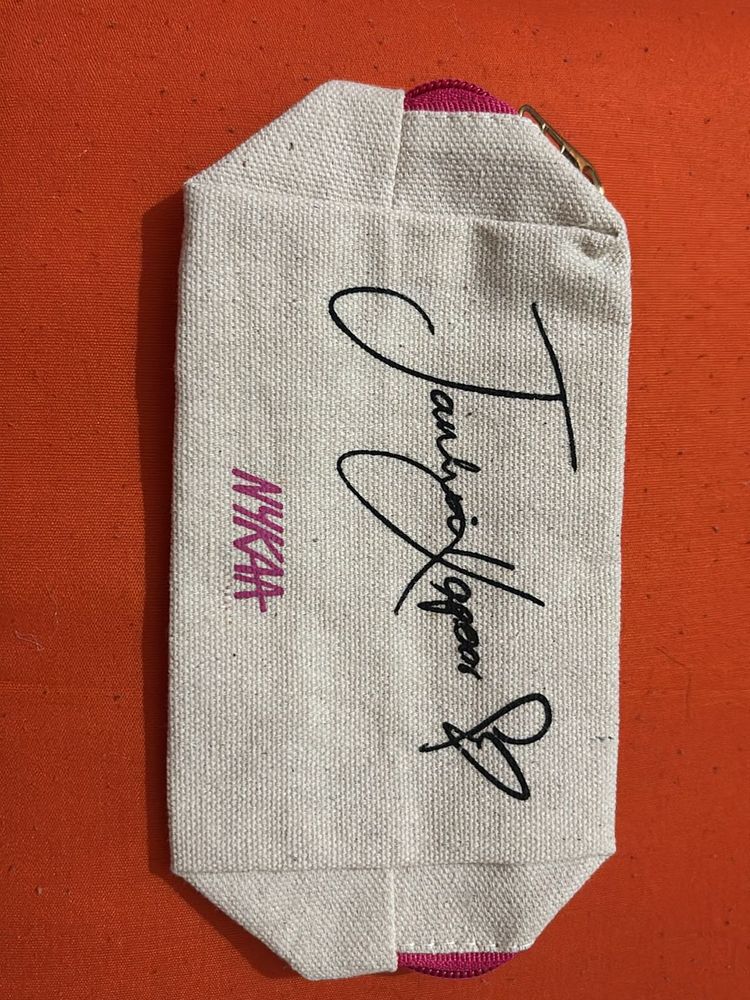 Nykaa Janhvi Kapoor Pouch