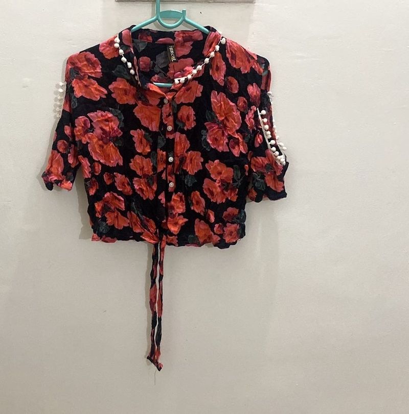 Floral Print Tie-Front Crop Top unused